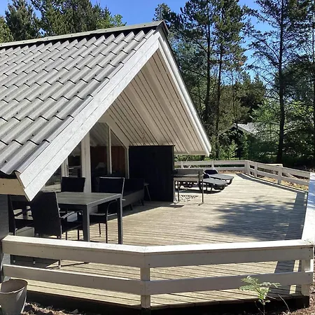 Lxxxix Holiday home