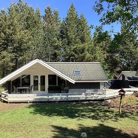 Lxxxix Holiday home